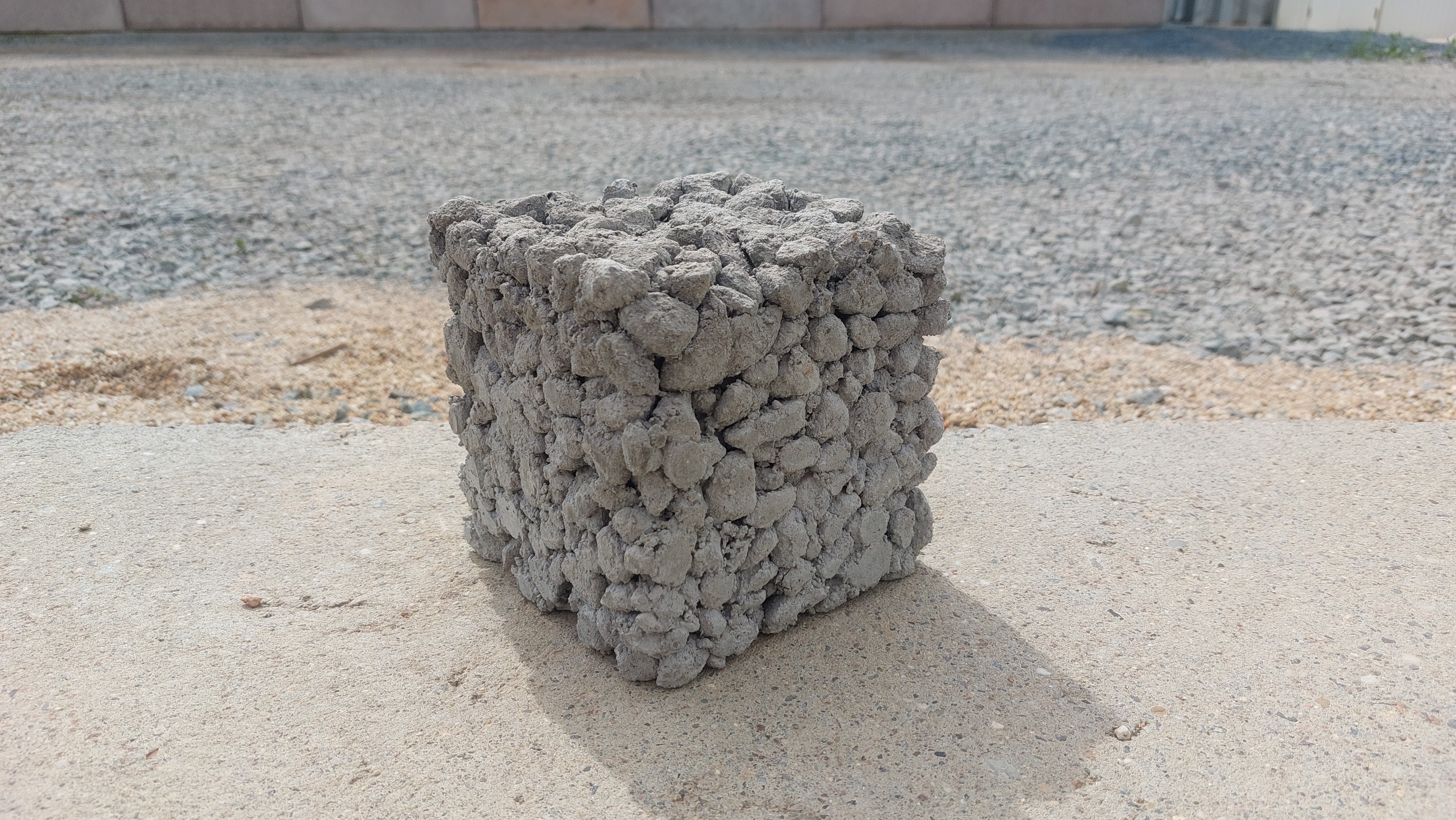 MCB (mezerovitý beton)